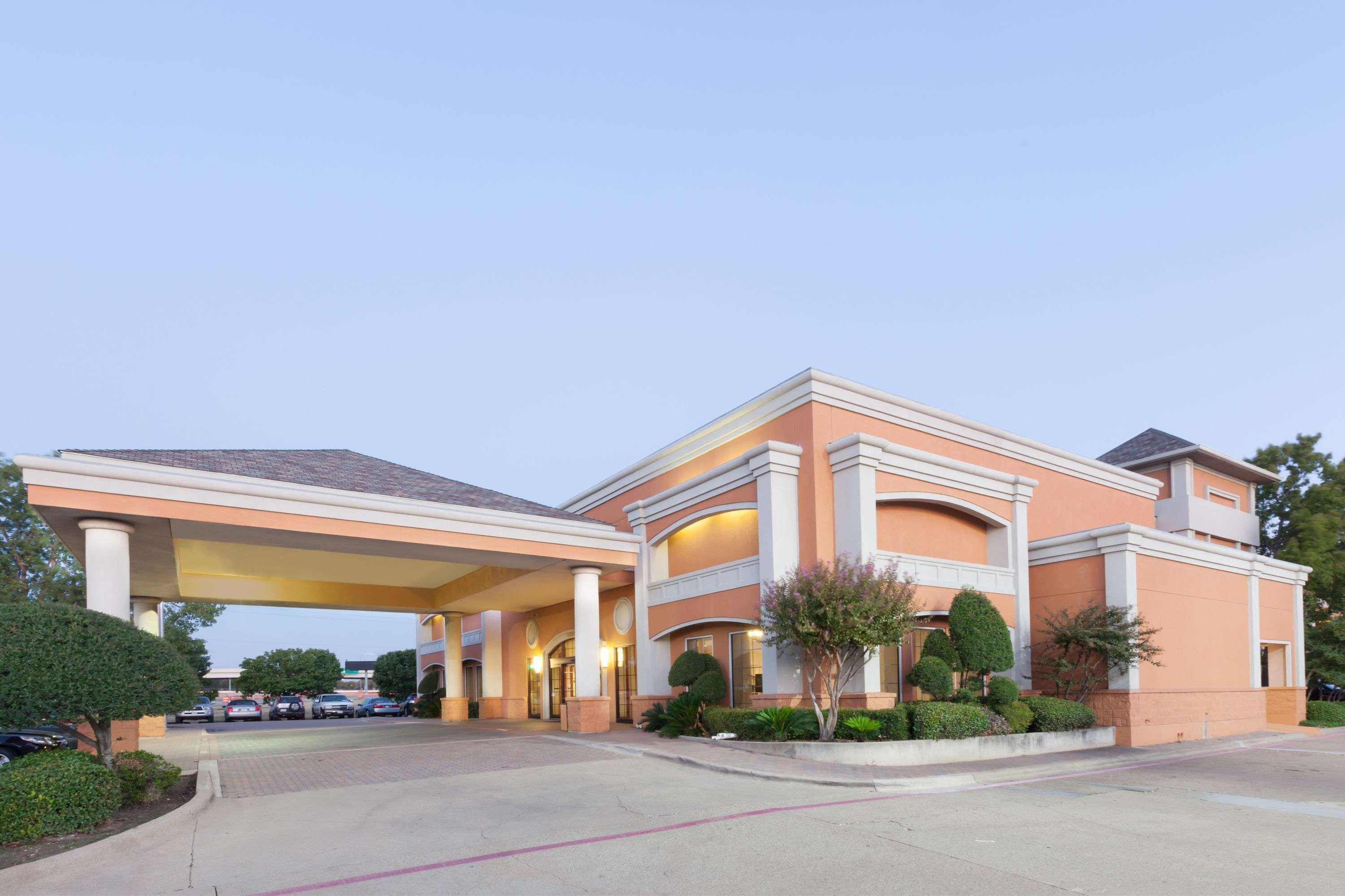 Days Inn By Wyndham Irving Grapevine Dfw Airport North Buitenkant foto