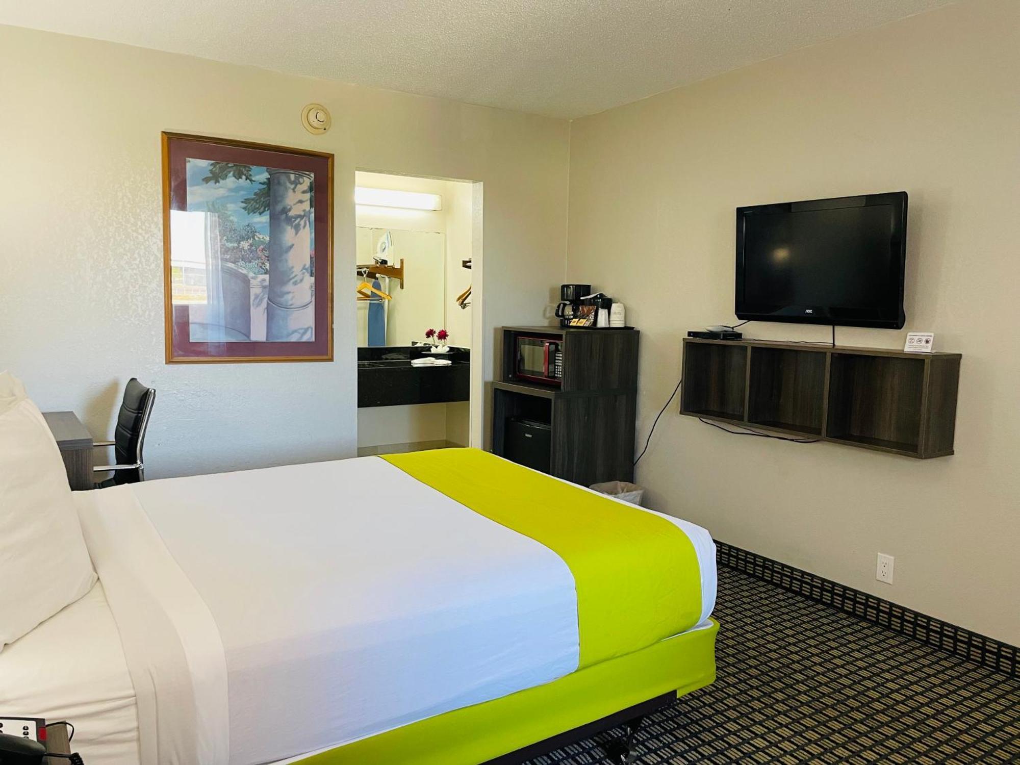 Days Inn By Wyndham Irving Grapevine Dfw Airport North Buitenkant foto