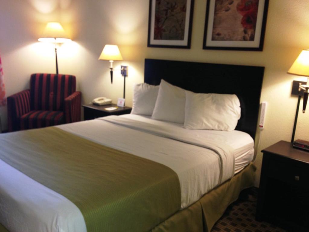 Days Inn By Wyndham Irving Grapevine Dfw Airport North Kamer foto